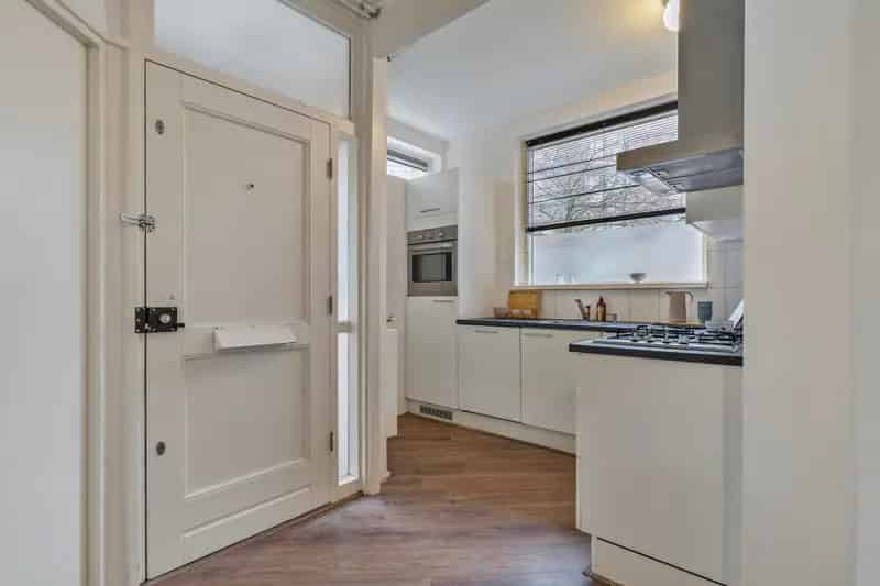 Huis te koop Amsterdam Slotervaart: 2 slaapkamers, zonnige tuin, nabij OV