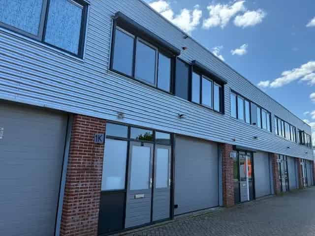 Bedrijfshal te koop Lelystad 140m² showroom atelier opslag