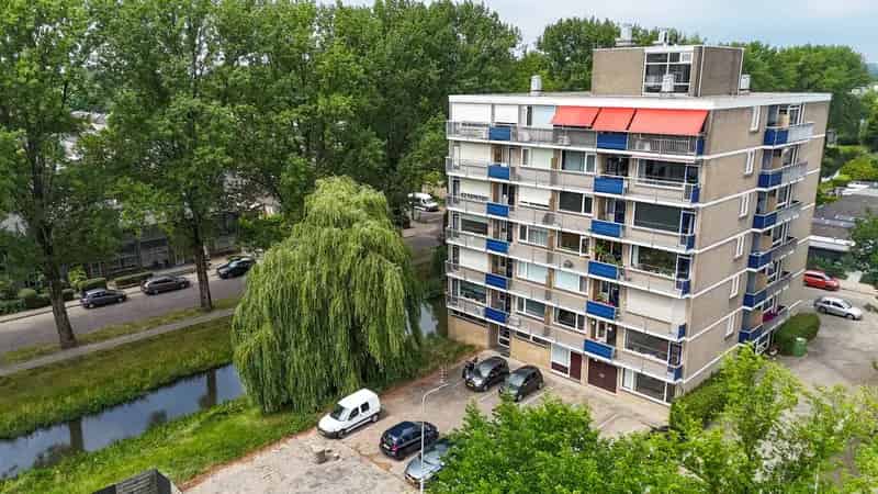 Appartement Arnhem Wildenborglaan: Instapklaar 4-kamer appartement