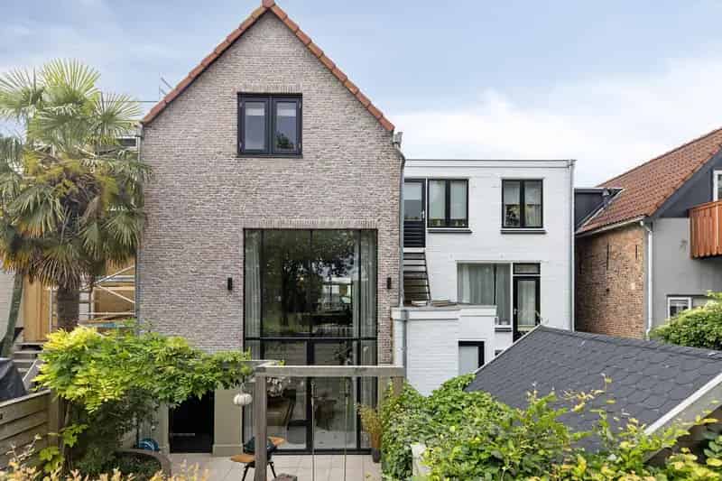 Stijlvolle Dijkwoning Oud Beijerland 4 slaapkamers Instapklaar