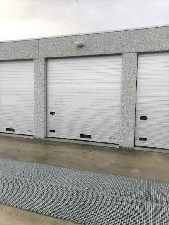 Bedrijfshal te koop Warmond 36,5m2 Business Center