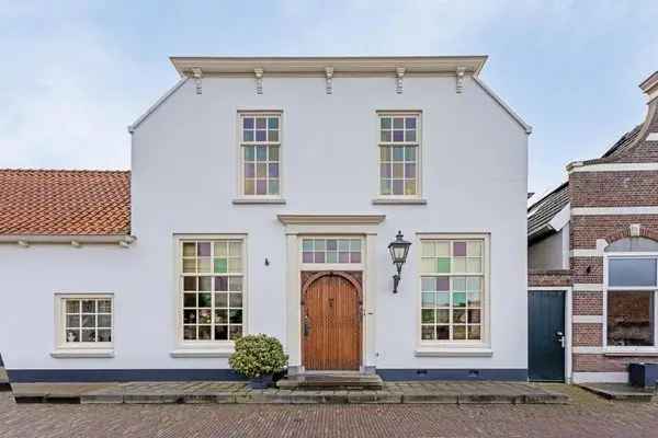 Uniek herenhuis Zierikzee Historisch Centrum Garage 750m2 Tuin