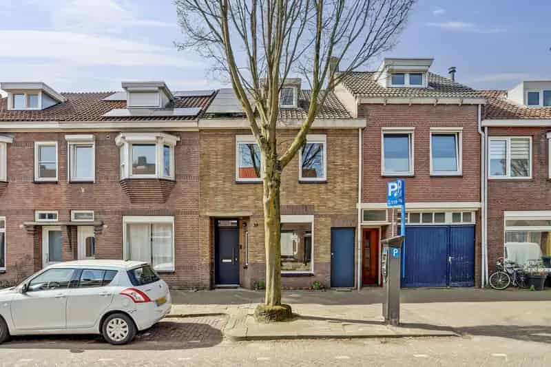 Jaren 30 Tussenwoning Tilburg 108m2 3 slaapkamers Tuin