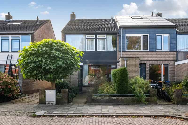 Hoekwoning te koop De Bilt 4 slaapkamers diepe tuin