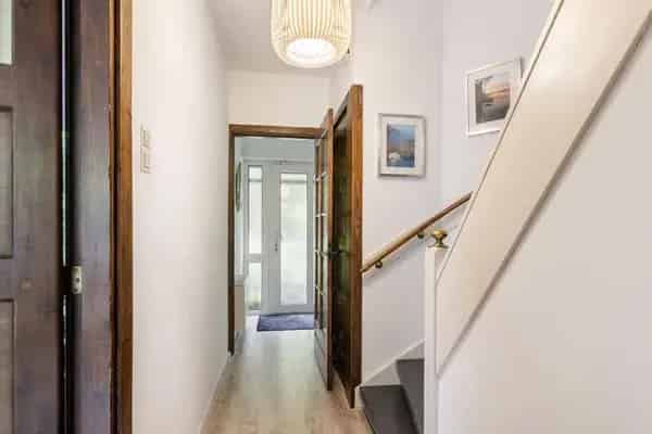 Riante 5 Slaapkamer Hoekwoning Vlaardingen