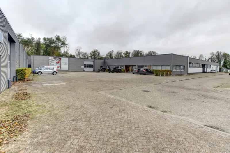 Bedrijfshal Asperen 4140m2 te Huur