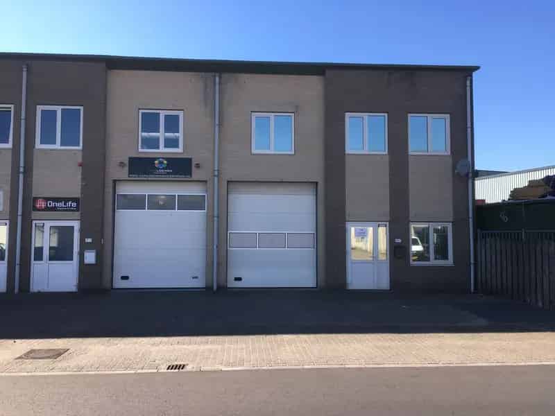 Bedrijfshal te Huur Barneveld 170m² + 40m² Kantoor