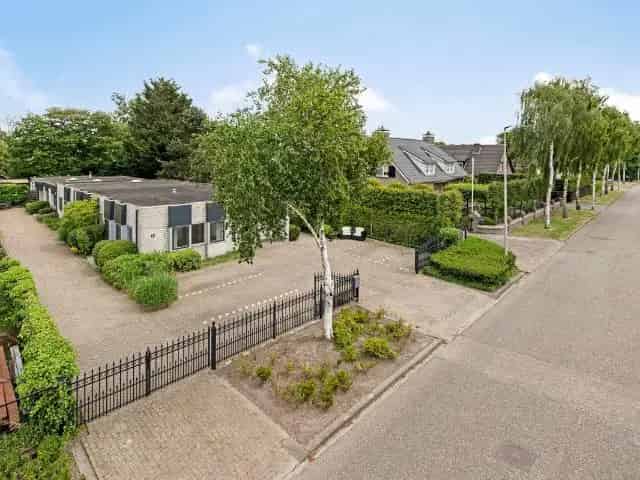 Woning te koop Etten Leur: Bungalow met Bedrijfsruimte