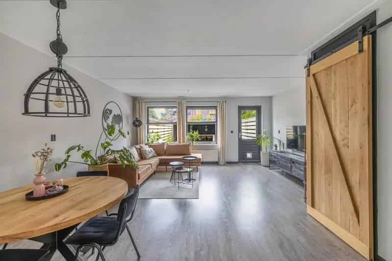 Moderne Tussenwoning 4 Slaapkamers Heerenveen
