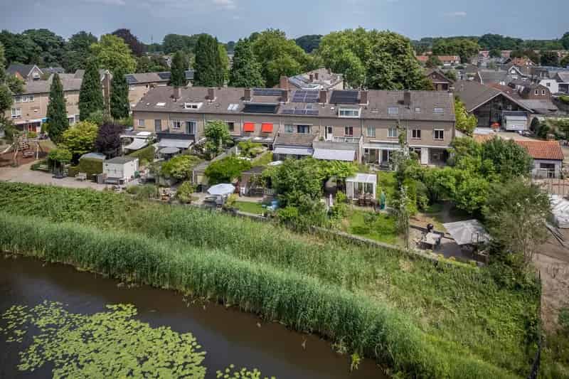 Huis te koop Sint-Michielsgestel: Ruime hoekwoning met 6-7 slaapkamers aan de Dommel