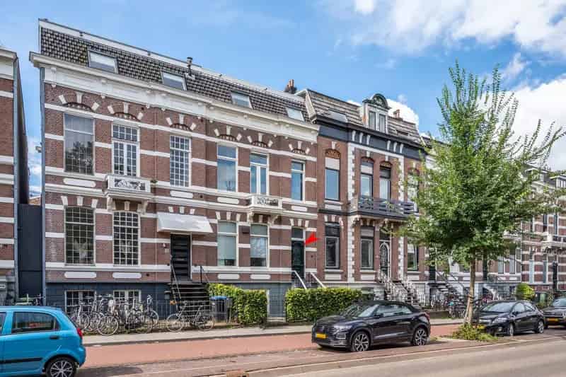 Studio te koop Nijmegen Bottendaal: VvE met balkon en entresol