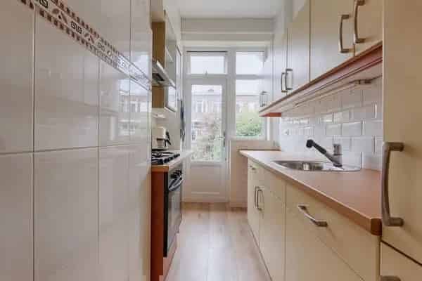 Te Huur: Ruim 4 Kamer Appartement in Den Haag