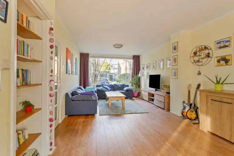 Huis te Koop Voorschoten Frederik Hendriklaan Ruime Hoekwoning 4 Slaapkamers