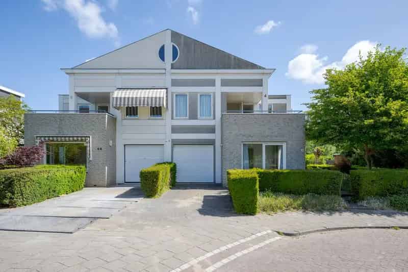 Royale 6 Slaapkamer 2 Badkamer Twee Onder Een Kapwoning Voorschoten