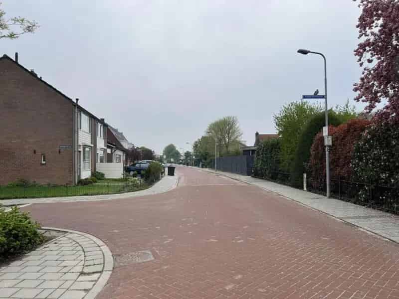 Hoekwoning met aanbouw bijkeuken 3 slaapkamers