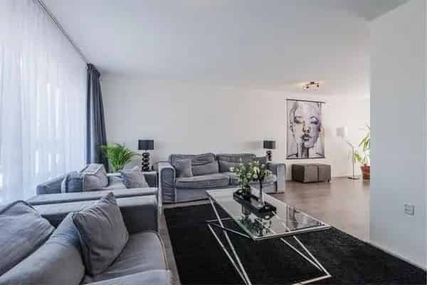 Ruime gezinswoning in Almere Stad met garage en 3 slaapkamers