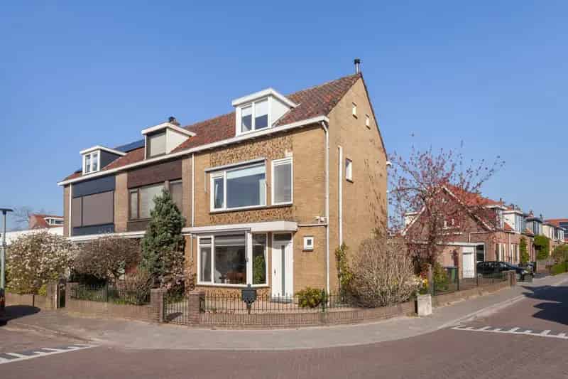 5 Kamer Hoekwoning Vlaardingen Ambacht Ruime Tuin Garage Hobbyruimte