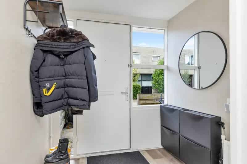 Tussenwoning Almere Bloemenbuurt 3 slaapkamers moderne keuken tuin