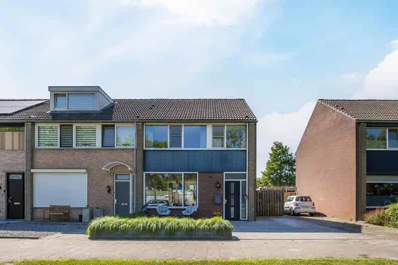 Instapklare Hoekwoning 4 Slaapkamers Sas van Gent