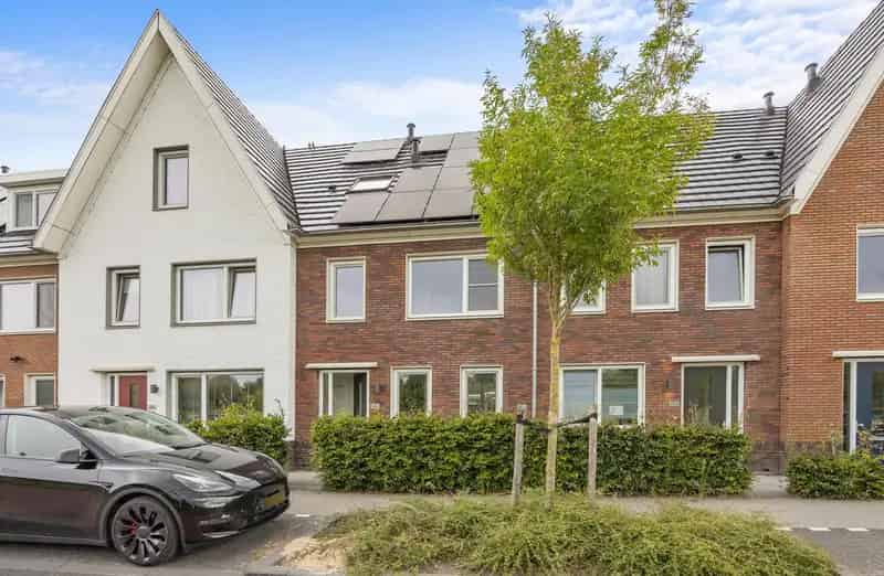 Eengezinswoning Legmeer West 4 slaapkamers 16 zonnepanelen