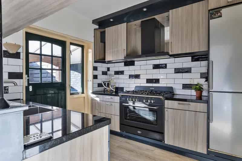 Hoekwoning met garage en tuin nabij Westerschelde