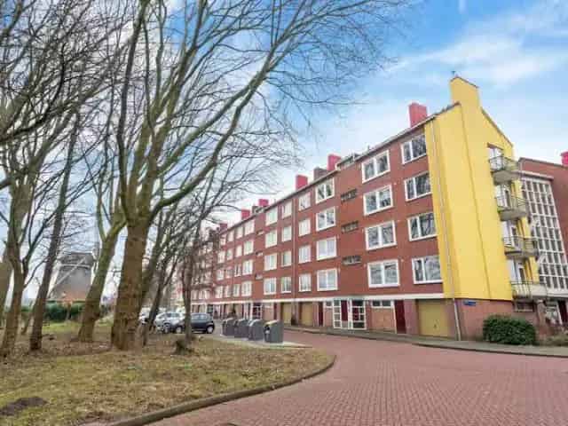 Ruim 4-kamerappartement Amsterdam Nieuw-West
