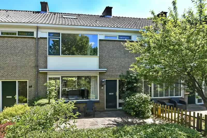 Huis te koop Arnhem Vredenburg 4 slaapkamers moderne keuken badkamer