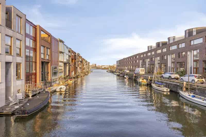 Uniek woonhuis aan het water Amsterdam Oostelijk Havengebied
