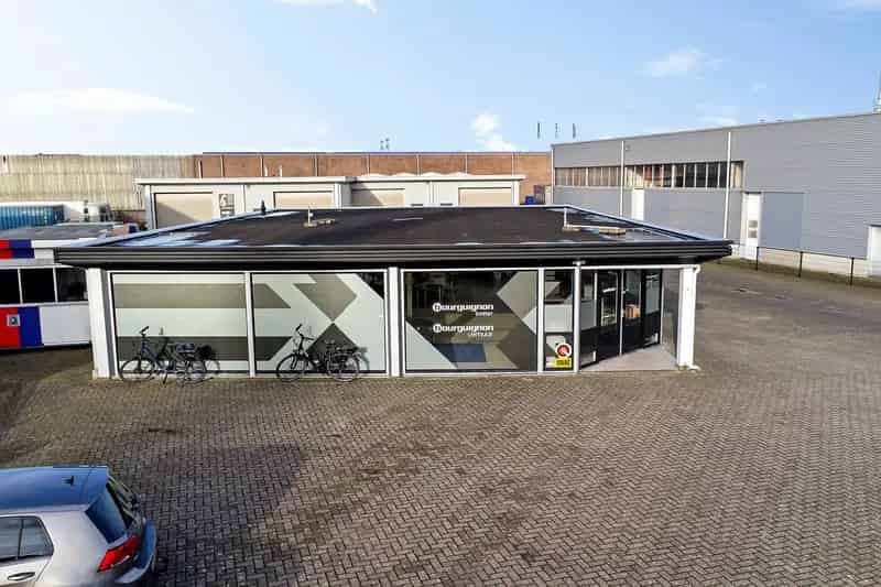 Bedrijfshal te huur Leeuwarden Showroom 241m2