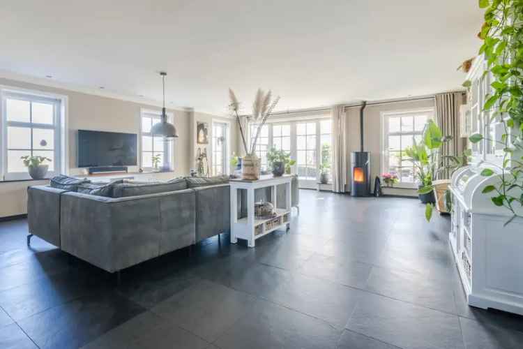 Luxe woning te koop in Assendelft 280m2 3 slaapkamers