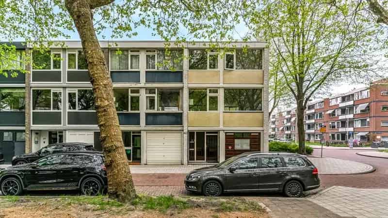 Instapklare Hoekwoning Buitenveldert 5 Slaapkamers Tuin Zonnepanelen