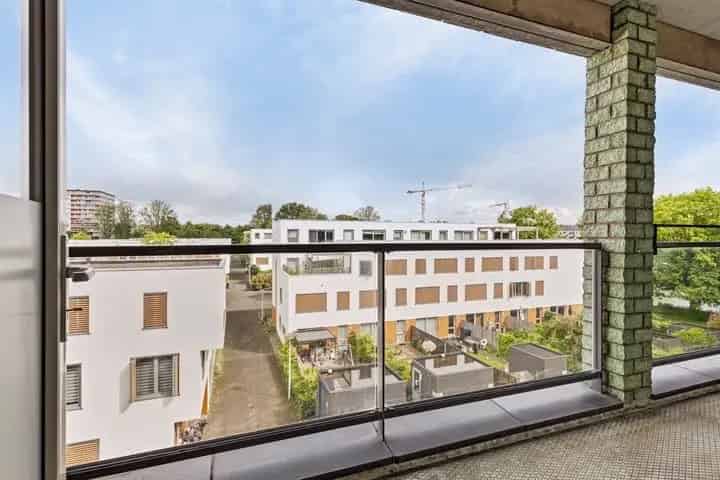 Ruim 80m2 Appartement Osdorp Nabij Sloterplas