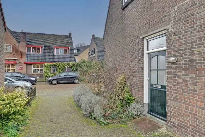 Huis te koop Baarn Tulpstraat: Ruime hoekwoning met garage