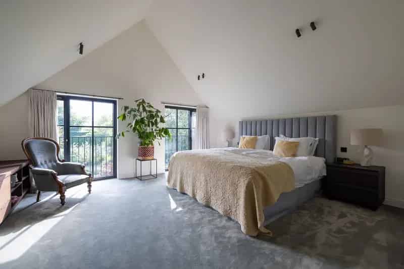 Villa te koop Rotterdam Duijvestein - Luxe villa met rieten kap