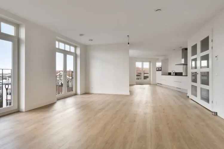 Ruim appartement 135m2 3 slaapkamers balkon terras