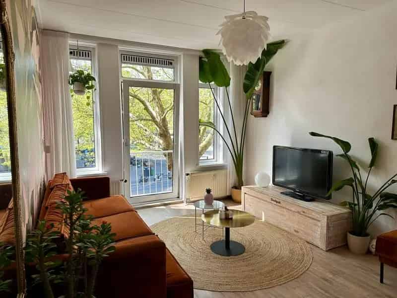 Licht Appartement Rotterdam Herman Robbersstraat
