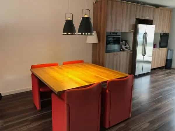 Tussenwoning Veenendaal 4 slaapkamers 2 badkamers 13 zonnepanelen