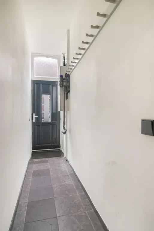 Geringe Renovatie Tweekamerappartement Delft