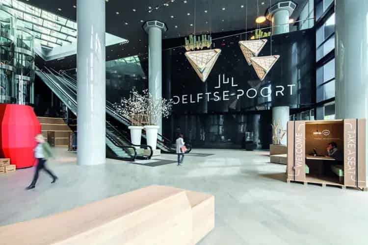 Kantoorruimte Delftse Poort Rotterdam: Modern en centraal gelegen