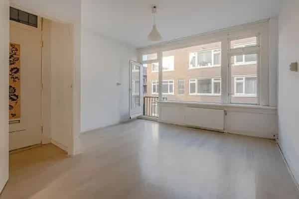3 Kamer Appartement Oud Charlois 50m2 Balkon Starterswoning