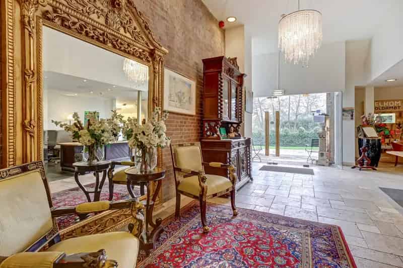 Horecavastgoed Westerlee: Monumentaal Hotel te Koop