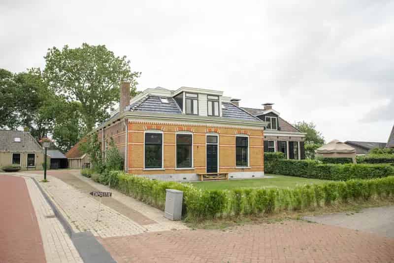 Pastoriewoning Ferwoude 5 slaapkamers gerenoveerd