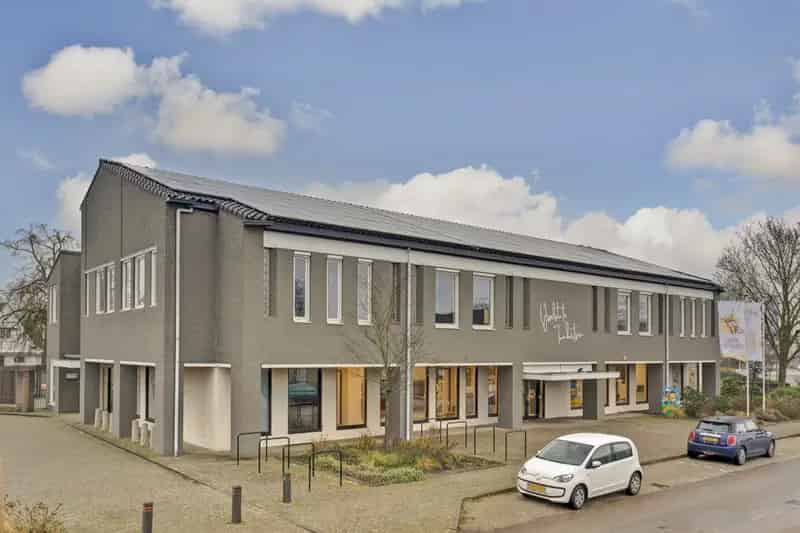 Kantoorruimte te huur Dieren 240m²