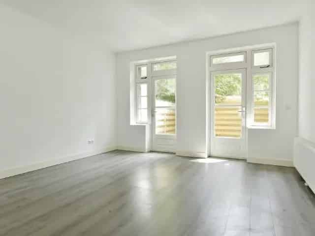Ruime 6-kamer benedenwoning Amsterdam Bos en Lommer