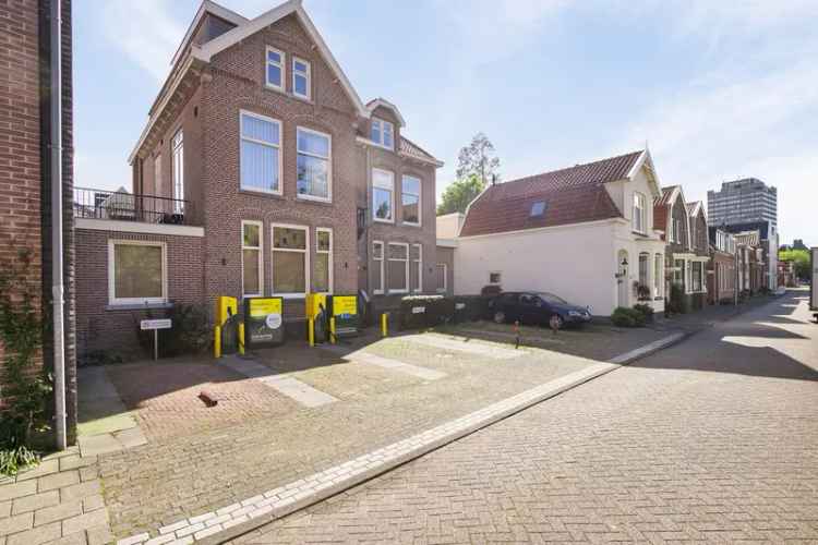Studio Zaandam Centrum: Modern & Karakteristiek
