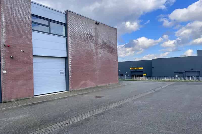 Bedrijfshal Arnhem 186m2 te Huur Westervoortsedijk