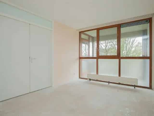 Ruime woning Amsterdam - 2 slaapkamers, balkon en parkeerplaats