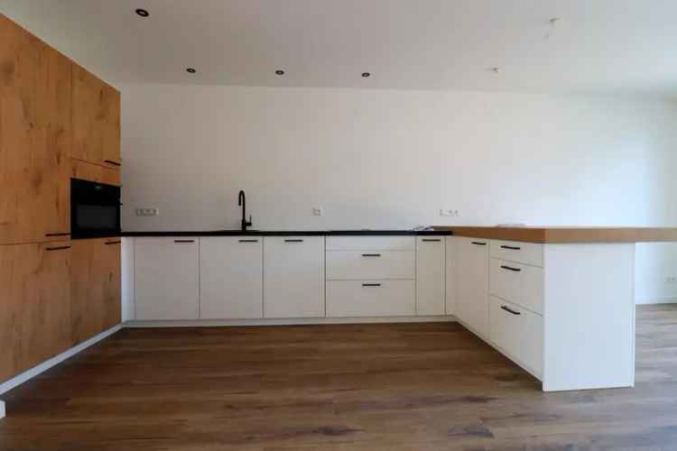 Huis Hortensialaan Aalsmeer: Gerenoveerde woning met 4 slaapkamers