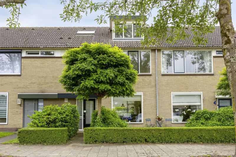 Instapklare 5 Slaapkamers Tussenwoning Zonnige Tuin Goes