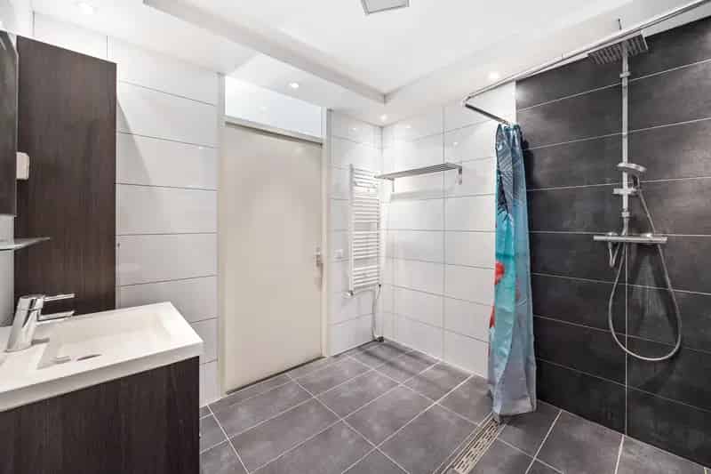 Ruim 4 Kamer Appartement Den Haag  121m2 Balkon Parkeerplaats